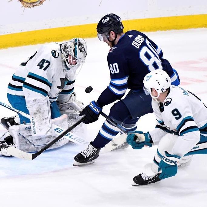 Jets scorch Sharks 6-2, inch closer to playoffs